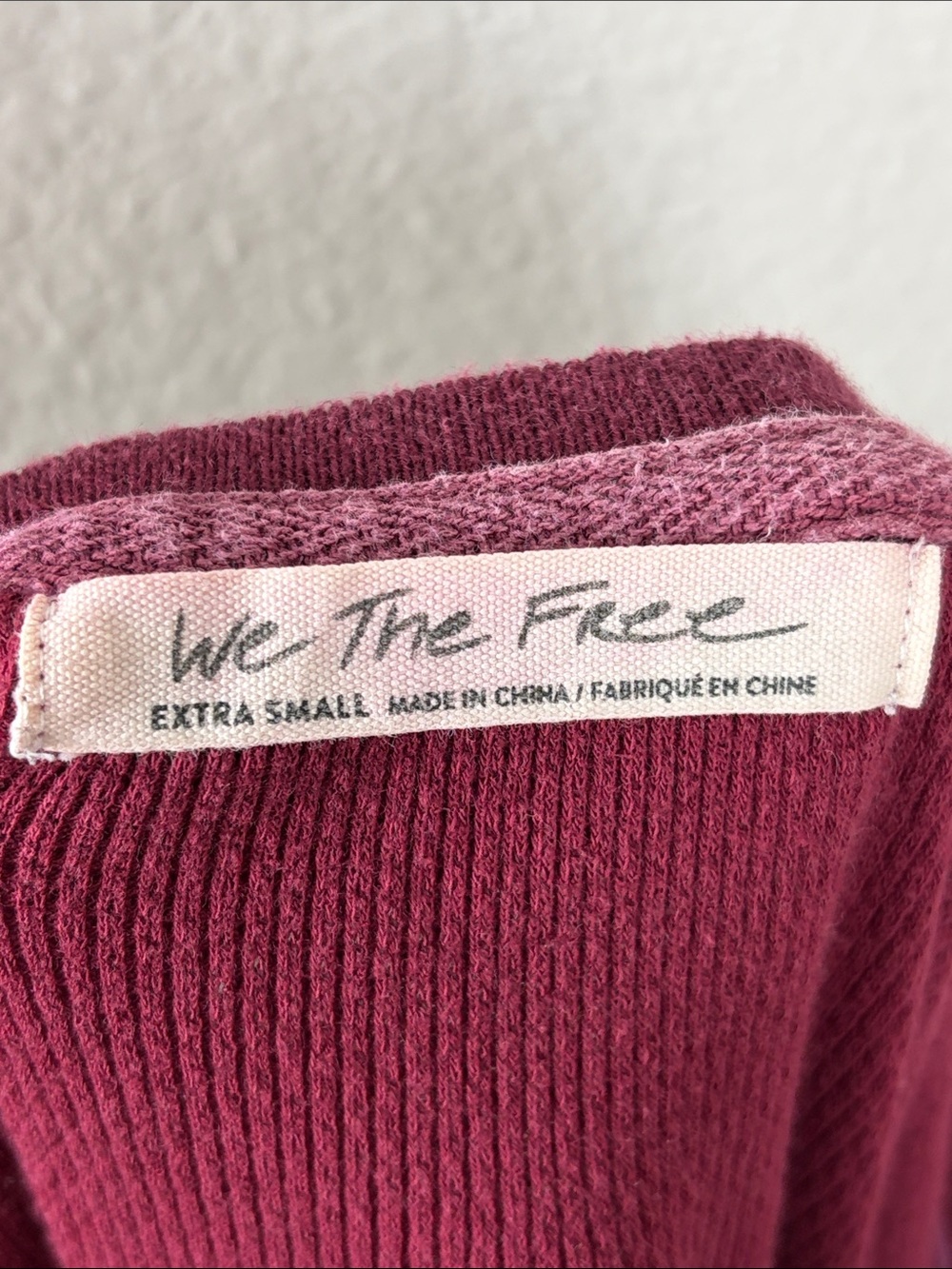 We The Free burgundy v-neck Sweater shirt XS - Picture 4 of 6